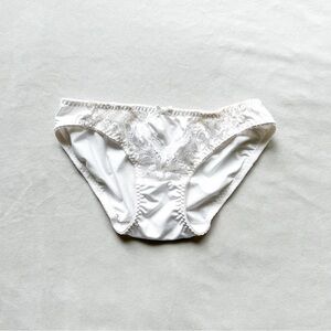 Vintage Jobelli Elegant White Lace Trimmed Women's Panties